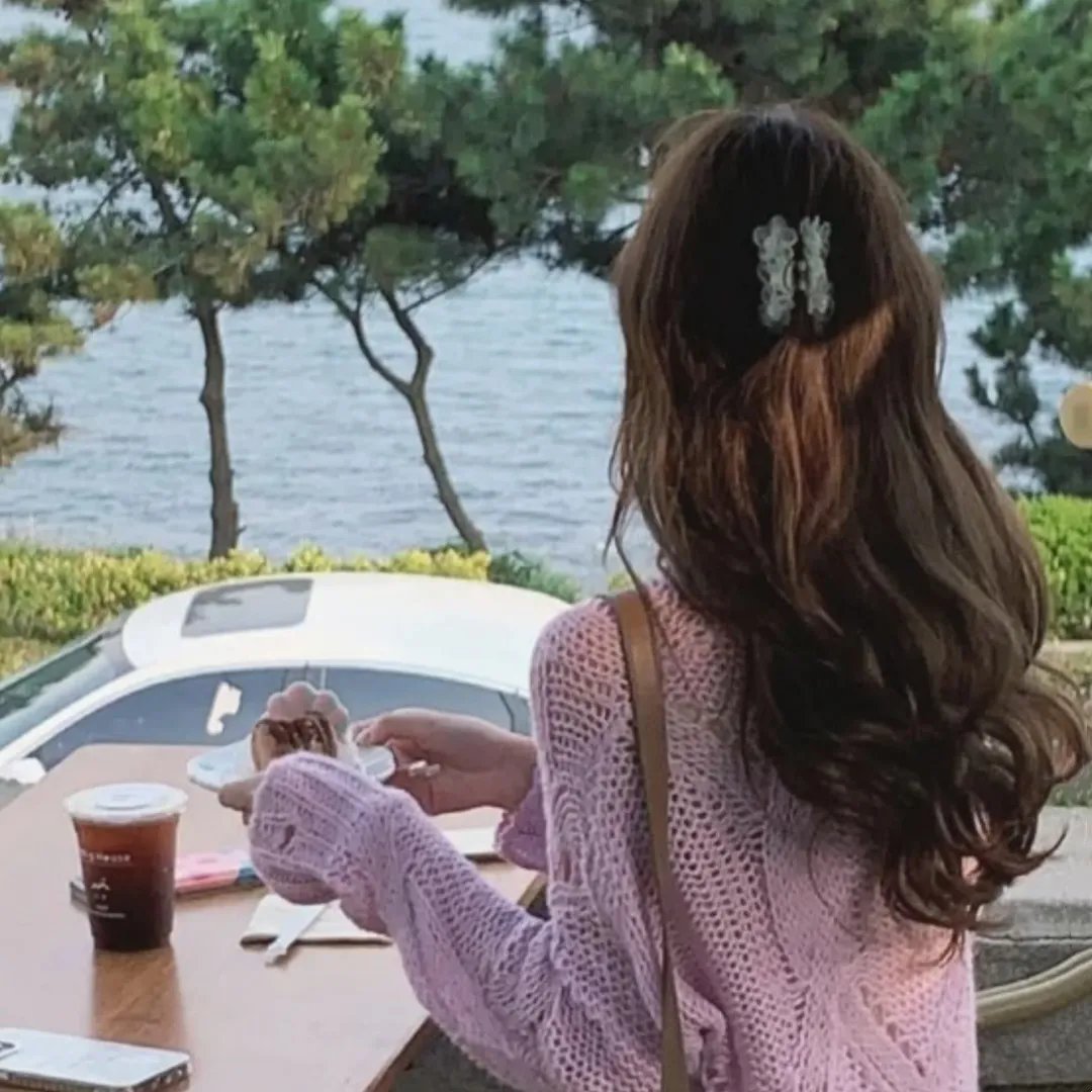 彼岸未熄灯，幽冥无归人